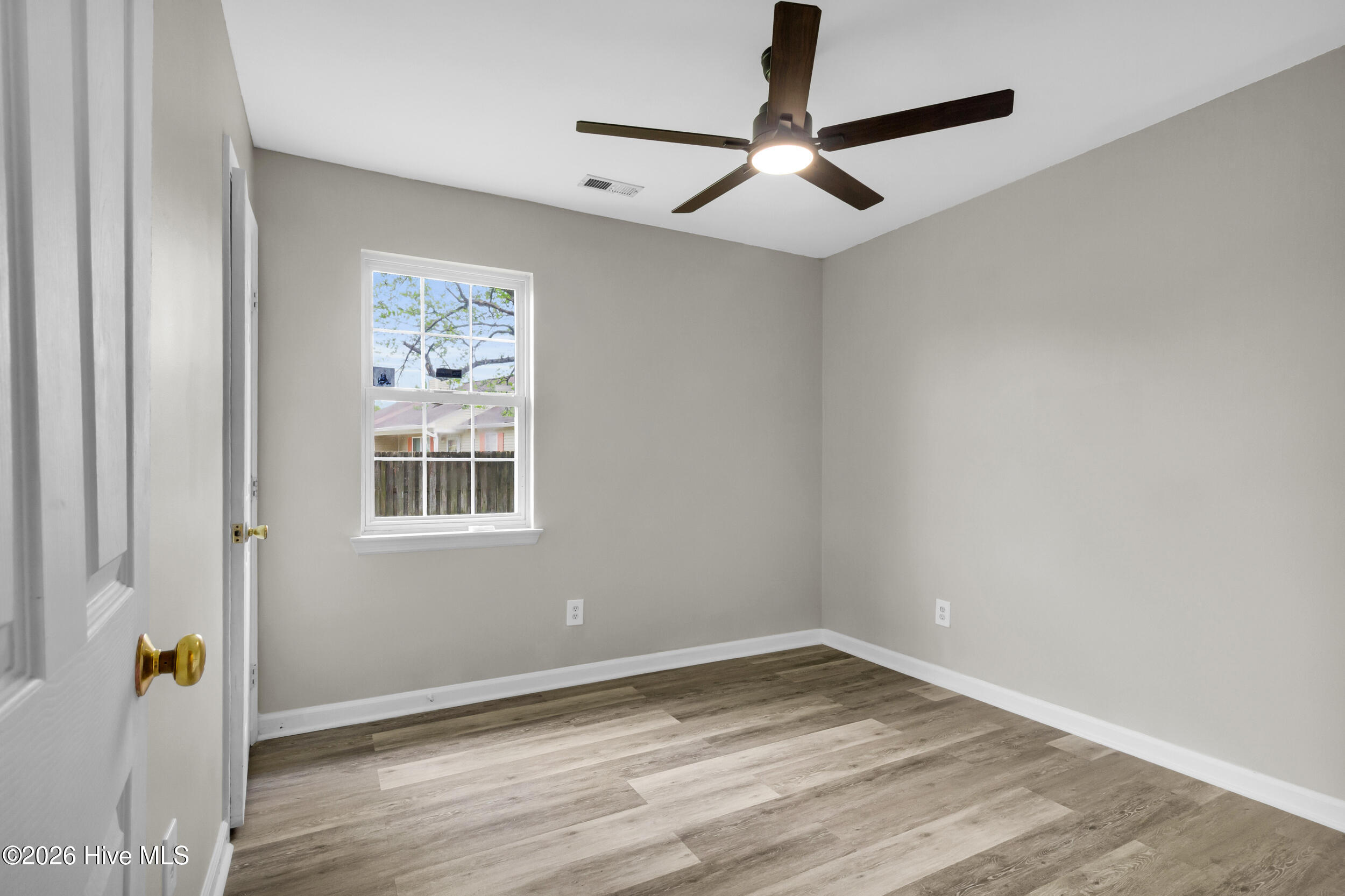 308 Running Road Jacksonville, NC 28546 - Photo 14 of 20 25