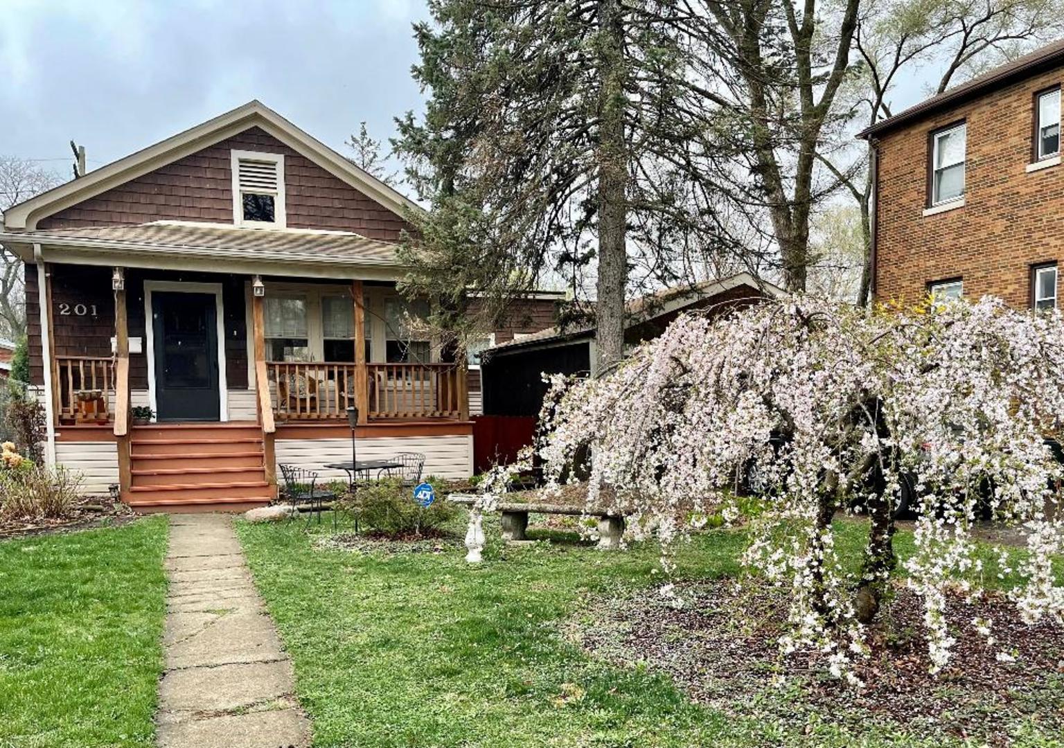 201 West Quincy Street Riverside, IL 60546 - Photo 1 of 11