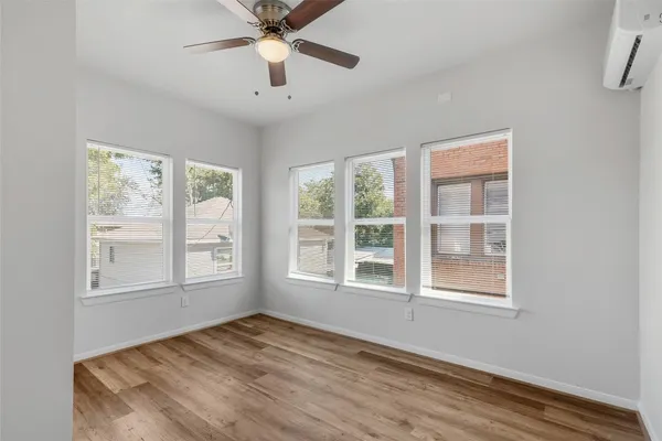 $825 | 4311 Harrisburg Boulevard, Unit 5, Houston, TX 77003