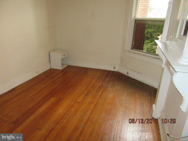 3314 Auchentoroly Terrace Baltimore, MD 21217 - Photo 6 of 13 Bedroom