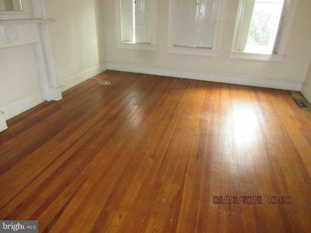 3314 Auchentoroly Terrace Baltimore, MD 21217 - Photo 9 of 13 Interior (General)