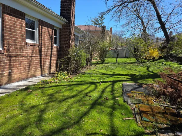 $1,099,000 | 50-50 231st Street | Bayside
