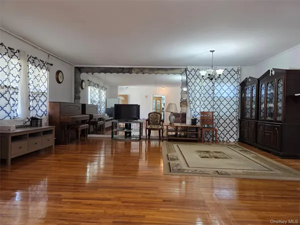 $1,099,000 | 50-50 231st Street | Bayside