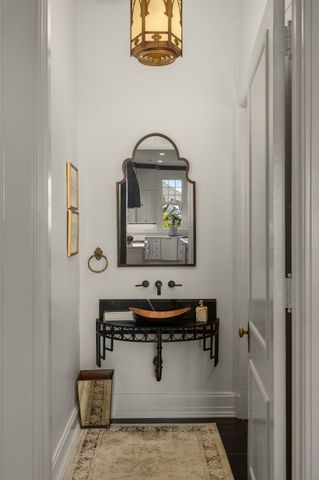 $5,950,000 | 3728 West End Avenue, Nashville, TN 37205