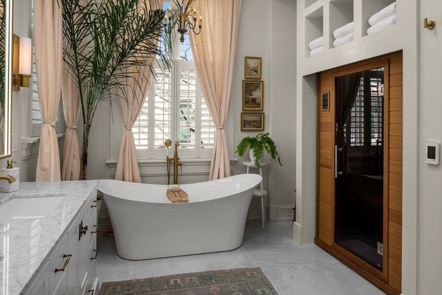 $5,950,000 | 3728 West End Avenue, Nashville, TN 37205