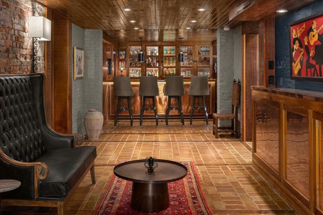 $5,950,000 | 3728 West End Avenue, Nashville, TN 37205