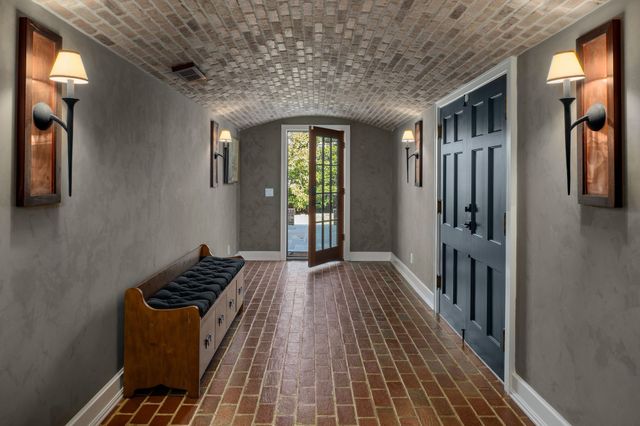 $5,950,000 | 3728 West End Avenue, Nashville, TN 37205