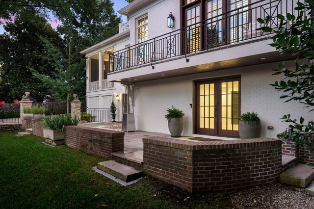 $5,950,000 | 3728 West End Avenue, Nashville, TN 37205