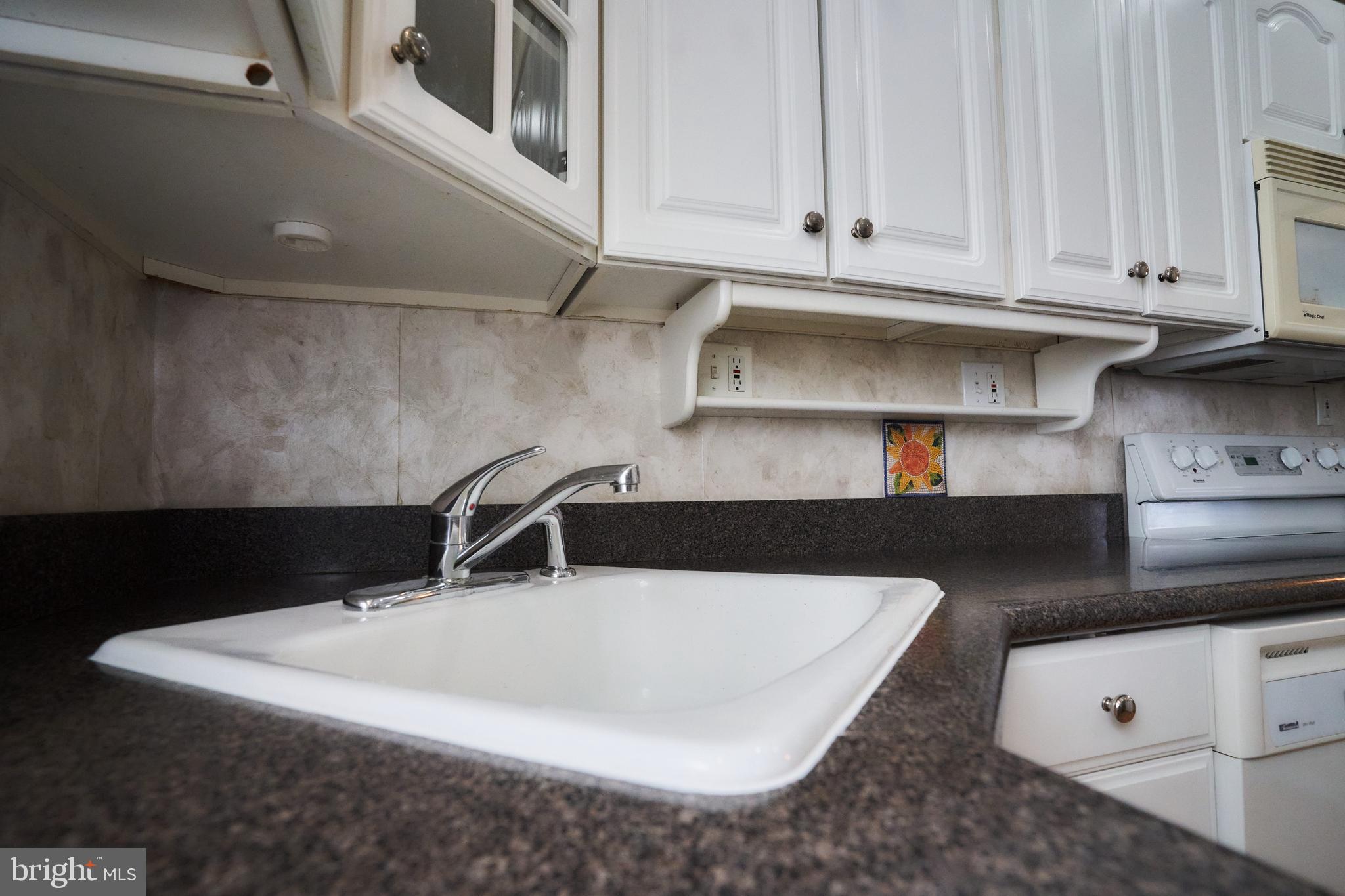 9971 Dungan Road Philadelphia, PA 19115 - Photo 8 of 22 Kitchen
