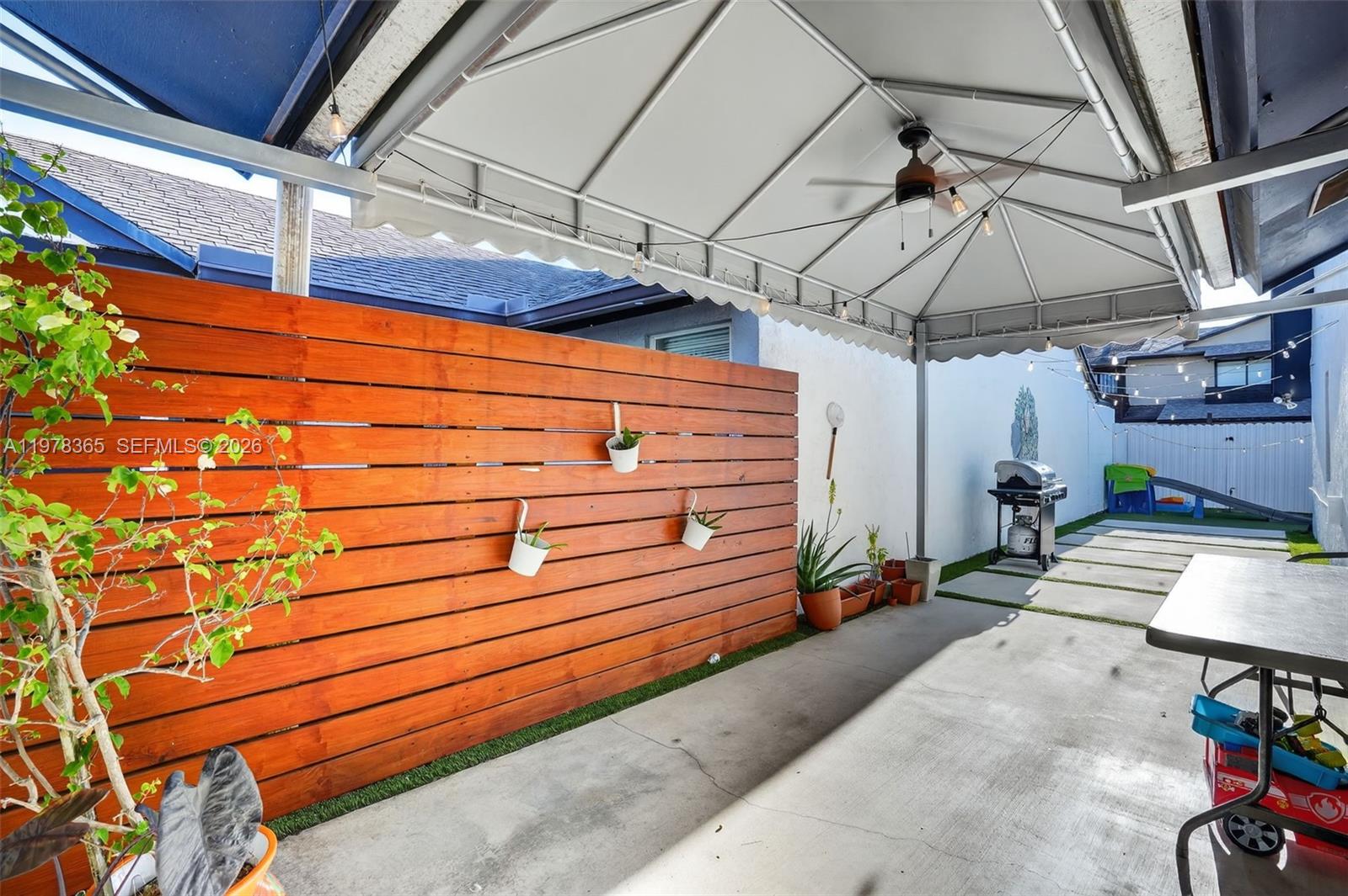 7016 Southwest 103rd Place Miami, FL 33173 - Photo 20 of 21 a view of a patio