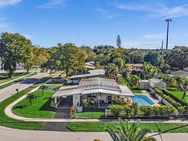 $525,000 | 5180 Southwest 13th Street, Plantation, FL 33317