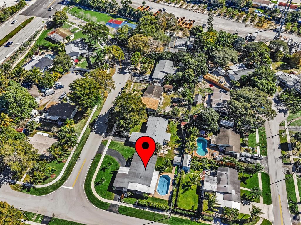 5180 Southwest 13th Street Plantation, FL 33317 - Photo 53 of 54 an aerial view of a garden