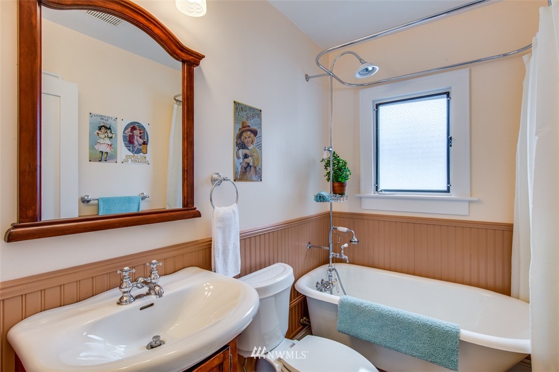 1147 Shore Drive Bremerton, WA 98310 - Photo 16 of 25