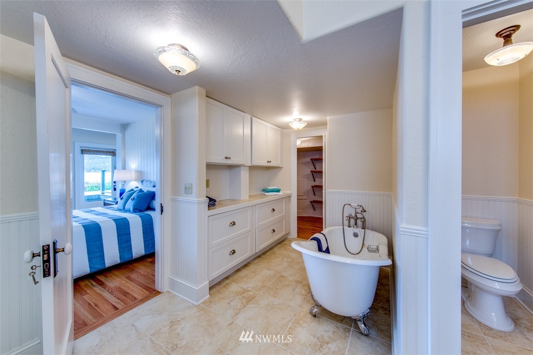 1147 Shore Drive Bremerton, WA 98310 - Photo 20 of 25
