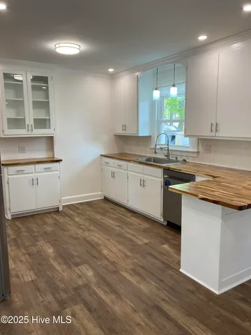 $295,000 | 1709 Westwood Avenue West, Wilson, NC 27893