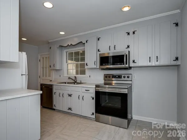 $2,200 | 4914 Horton Court, Unit A, Charlotte, NC 28210