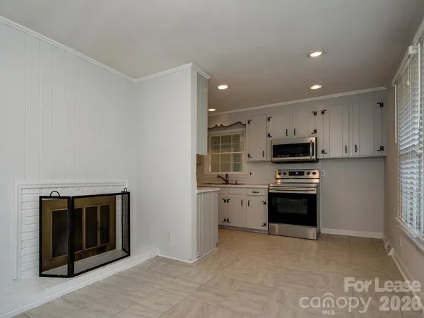 $2,200 | 4914 Horton Court, Unit A, Charlotte, NC 28210