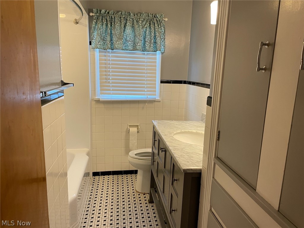 357 Ewing Road Youngstown, OH 44512 - Photo 17 of 18 Gallery Image 17