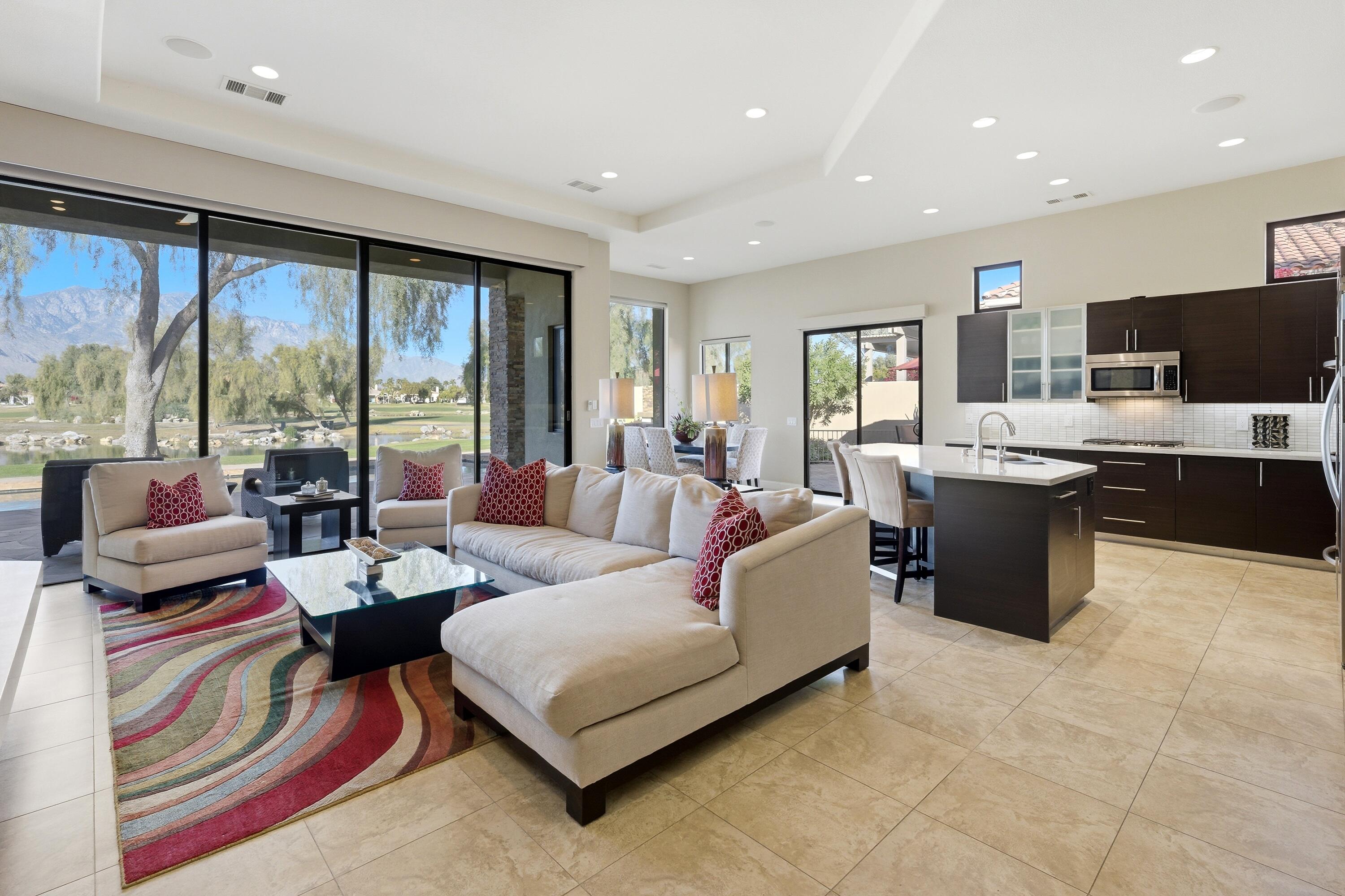 33 Vía Las Flores Rancho Mirage, CA 92270 - Photo 13 of 50 Photo-31