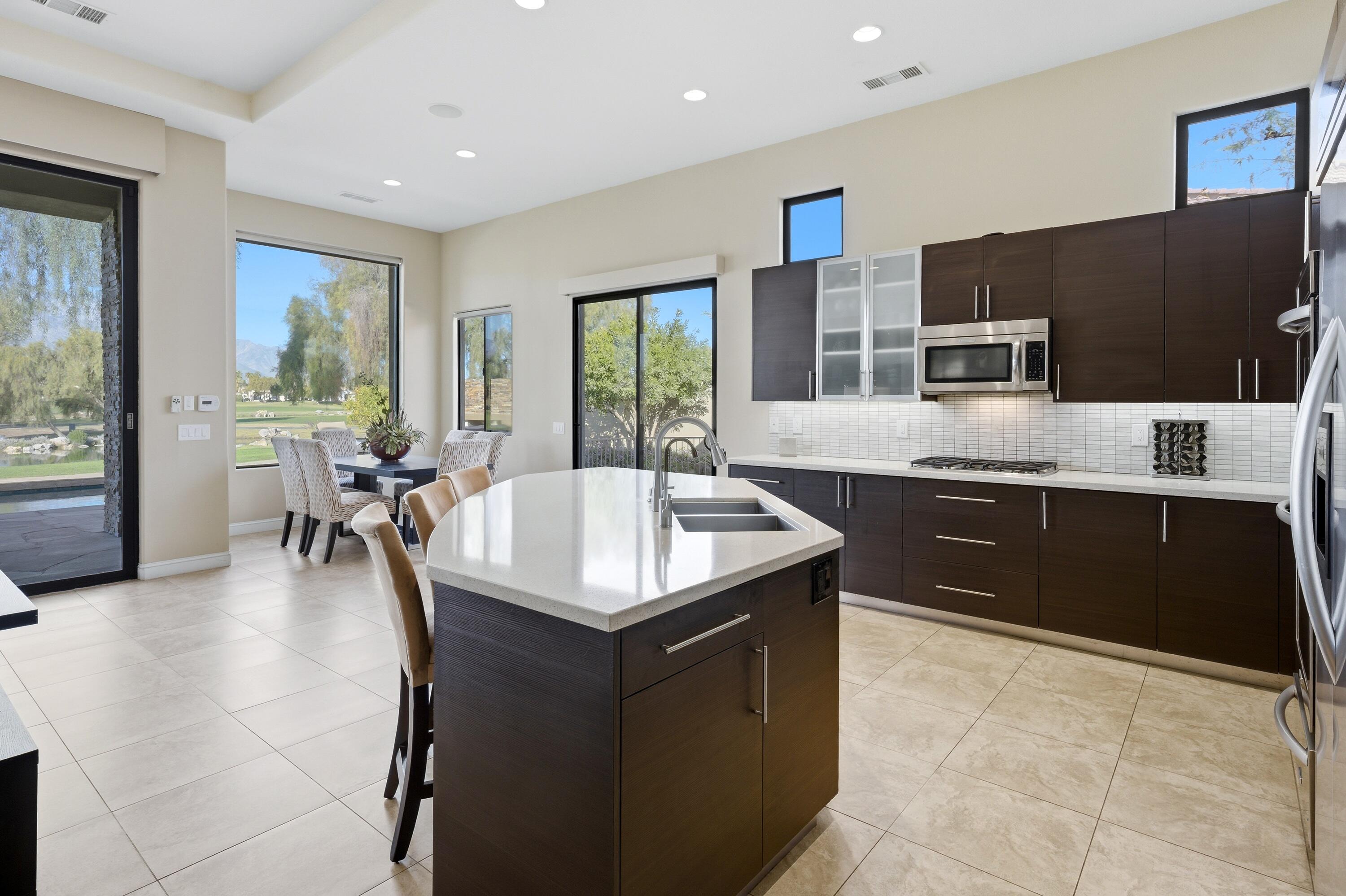 33 Vía Las Flores Rancho Mirage, CA 92270 - Photo 18 of 50 Photo-36