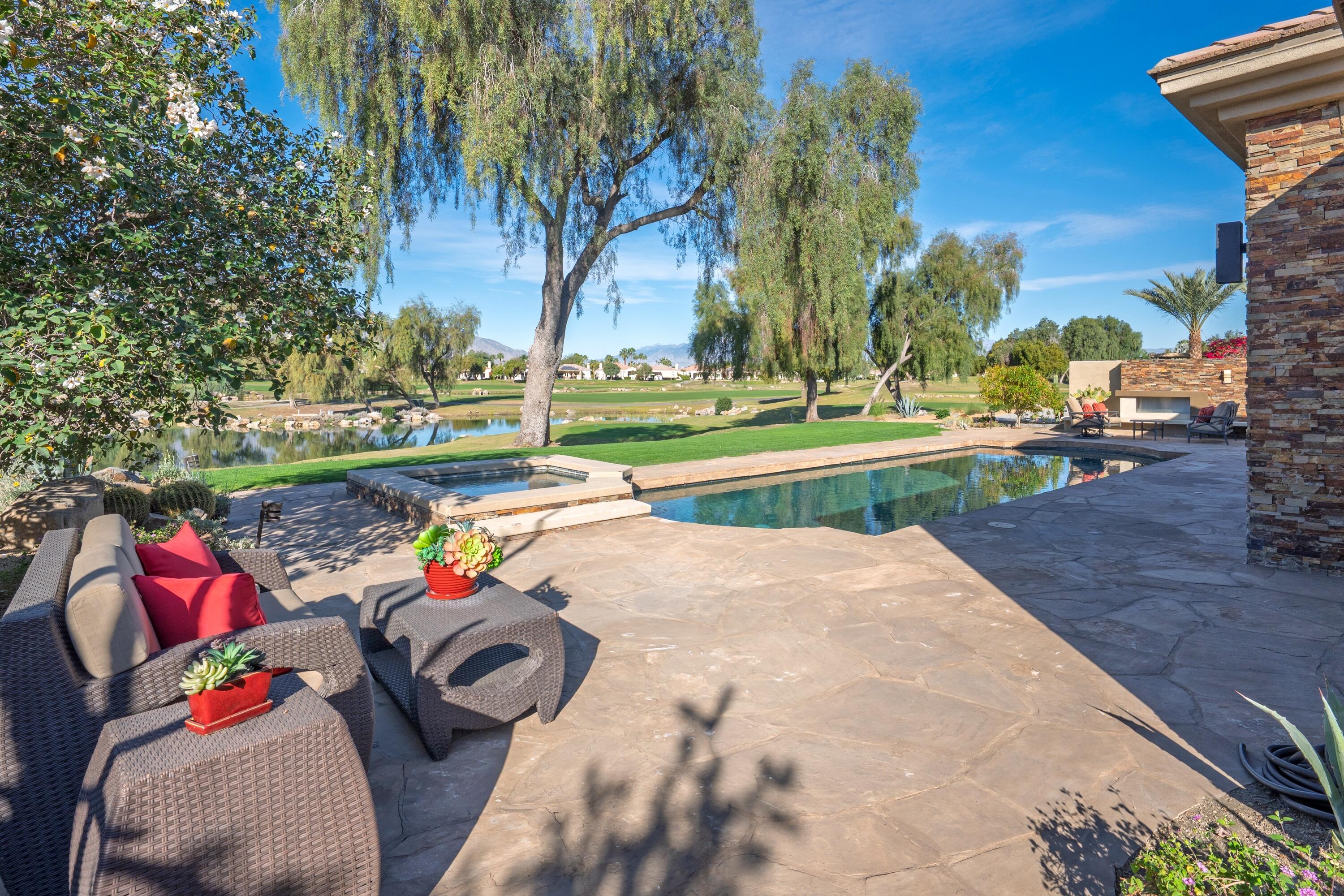 33 Vía Las Flores Rancho Mirage, CA 92270 - Photo 35 of 50 Photo-14
