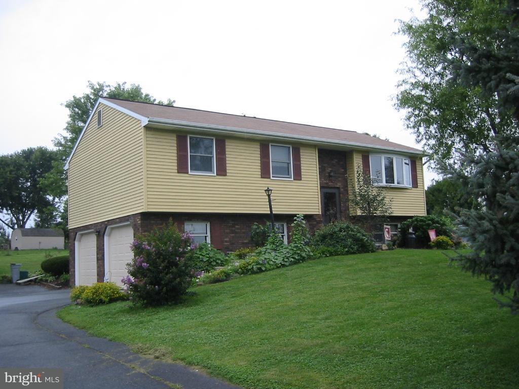 30 Trail Road South Elizabethtown, PA 17022 - Photo 1 of 4