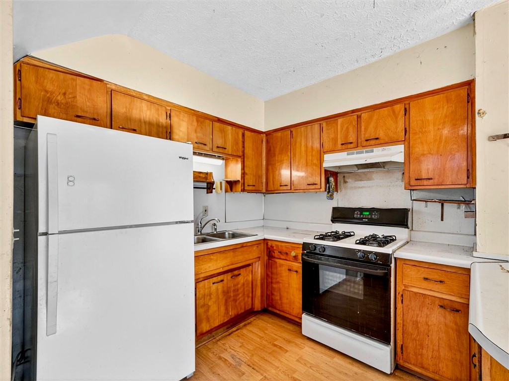 28 Penrose Street Rochester, NY 14612 - Photo 13 of 42