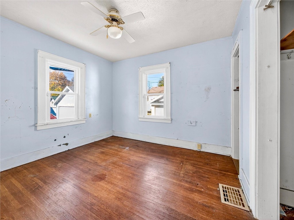 28 Penrose Street Rochester, NY 14612 - Photo 15 of 42 First floor bedroom 1