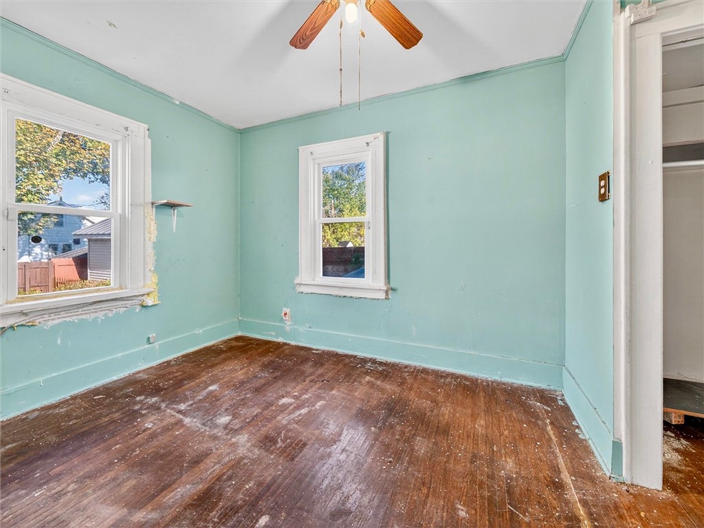 28 Penrose Street Rochester, NY 14612 - Photo 17 of 42 First floor bedroom 2