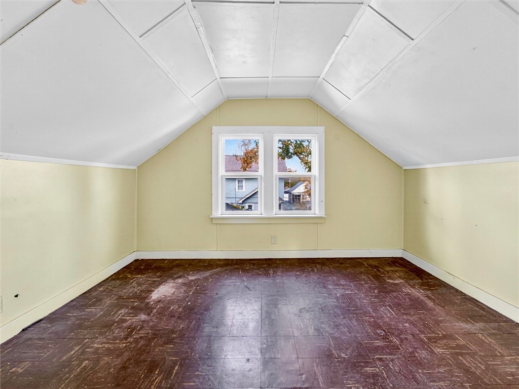 28 Penrose Street Rochester, NY 14612 - Photo 22 of 42 Second floor bedroom 1