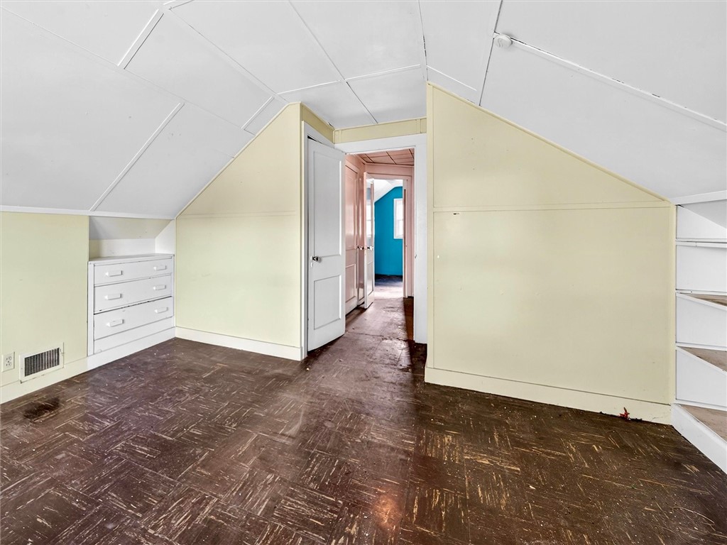 28 Penrose Street Rochester, NY 14612 - Photo 23 of 42 Second floor bedroom 1