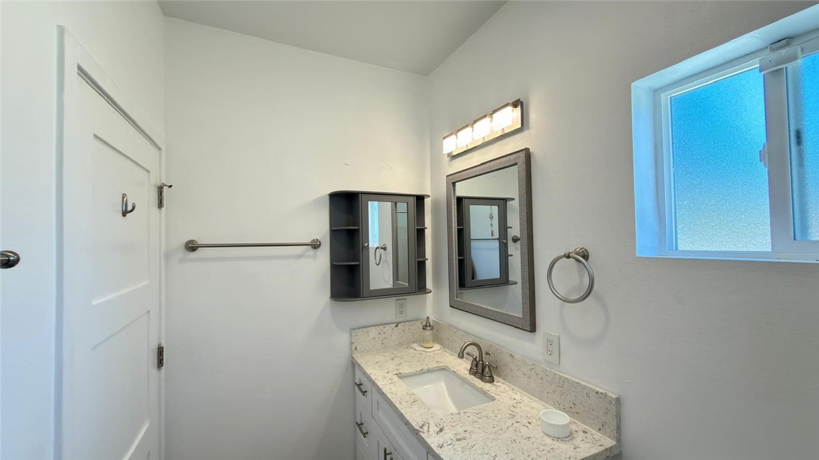 21224 West Rinaldi Chatsworth, CA 91311 - Photo 20 of 72