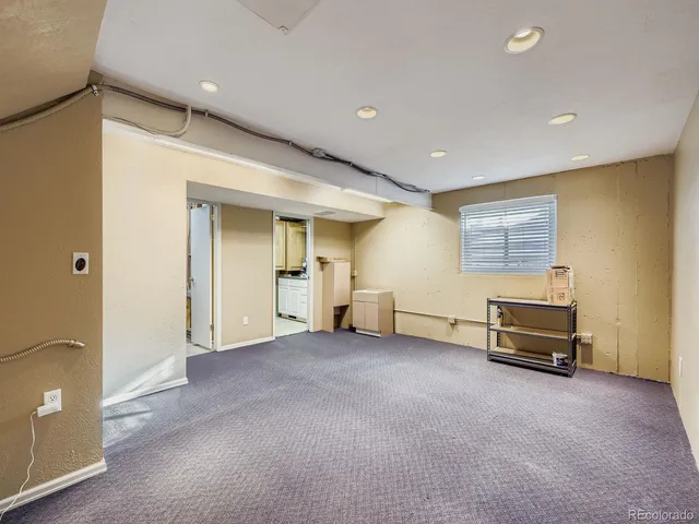 a view of a livingroom with furniture