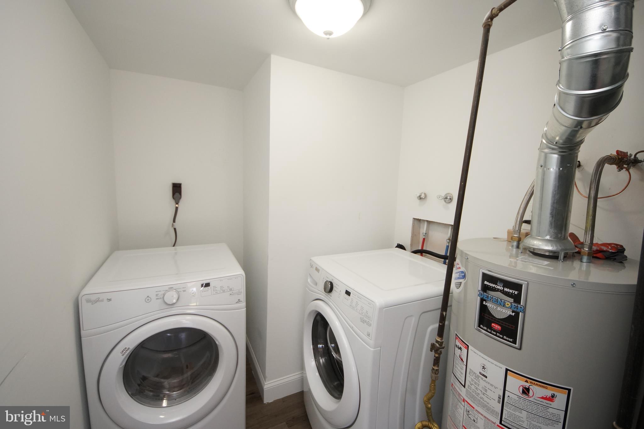 109 Coopers Kill Road Delran, NJ 08075 - Photo 32 of 35 a utility room with dryer and washer