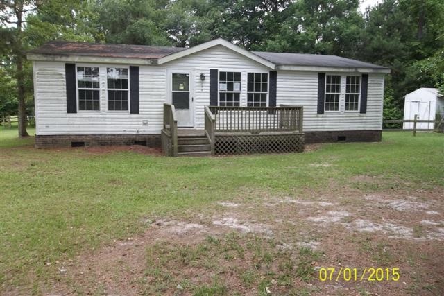294 Sandlin Road Beulaville, NC 28518 - Photo 1 of 9 Primary Photo