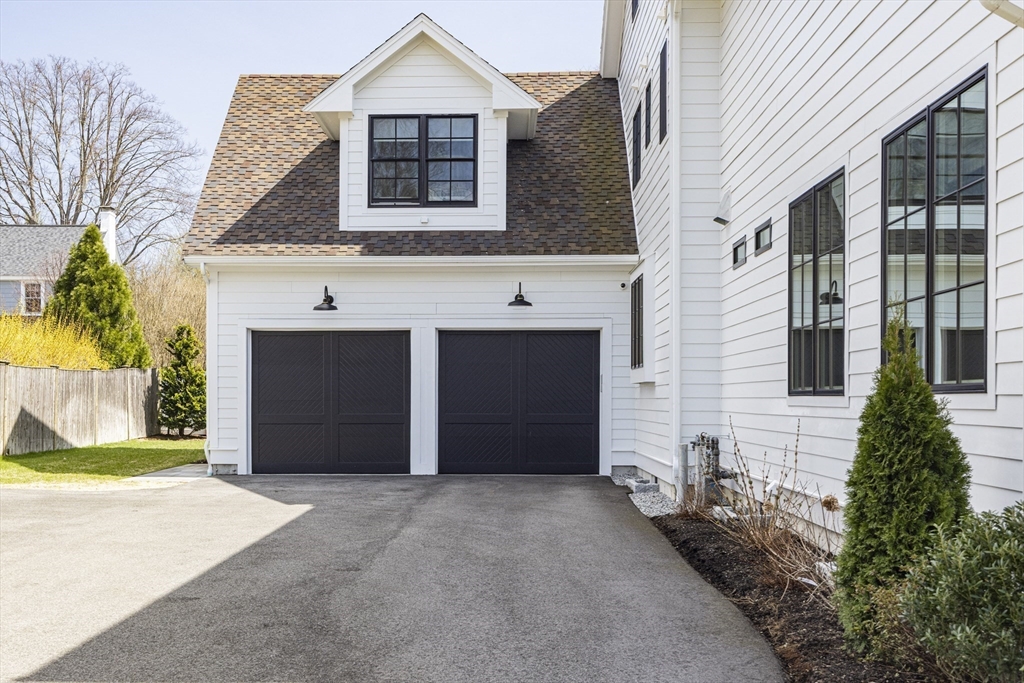 22 Eaton Road Needham, MA 02492 - Photo 3 of 36