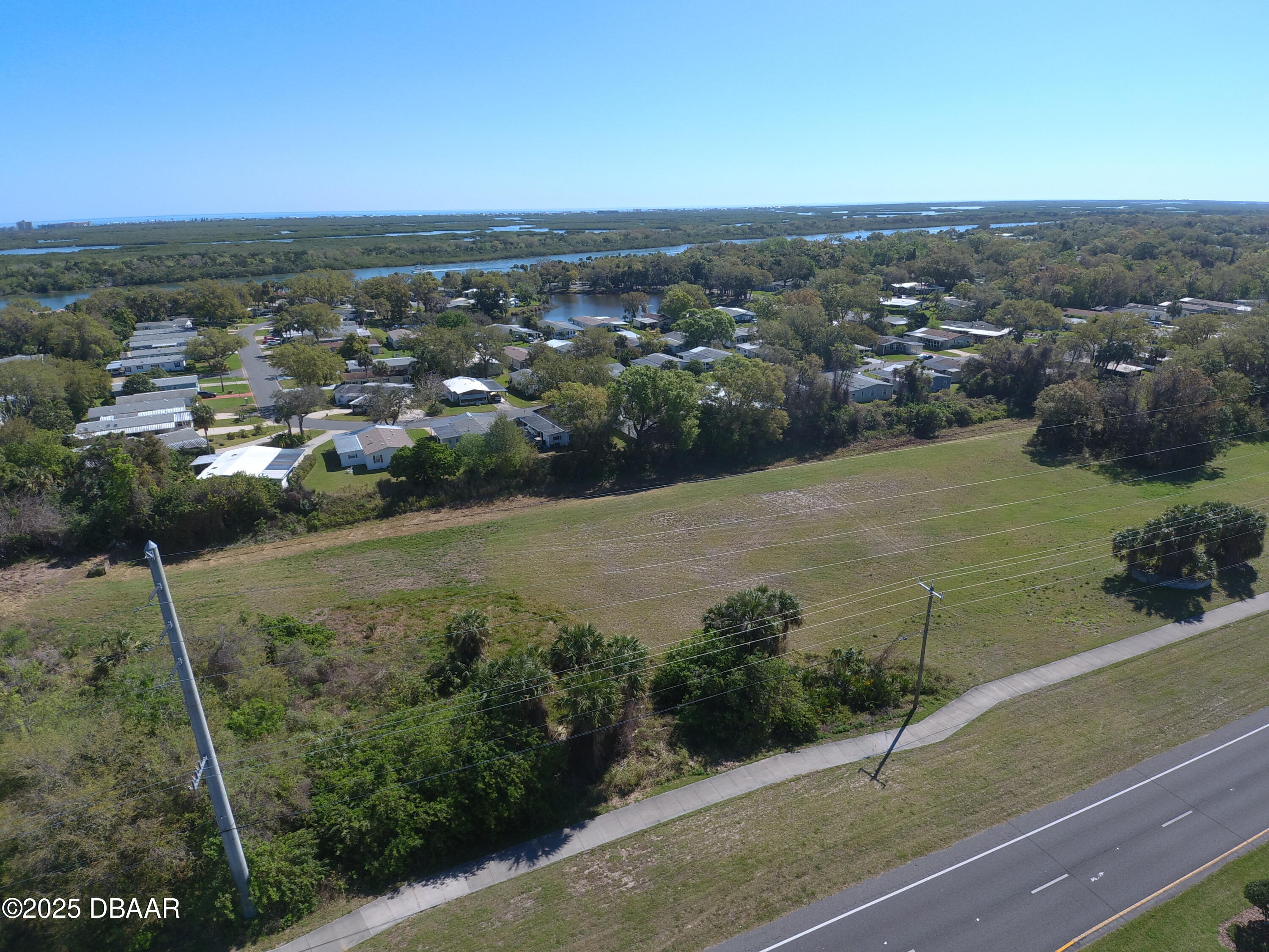 2751 South Ridgewood Avenue Edgewater, FL 32141 - Photo 4 of 13 MAX_0050