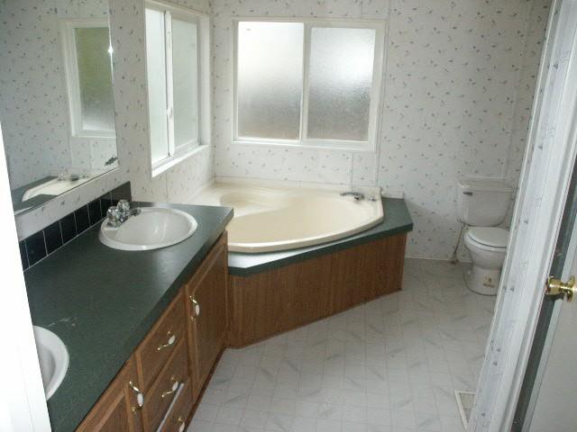 20120 Mini Lakes Road Cottonwood, CA 96022 - Photo 4 of 4 master bath