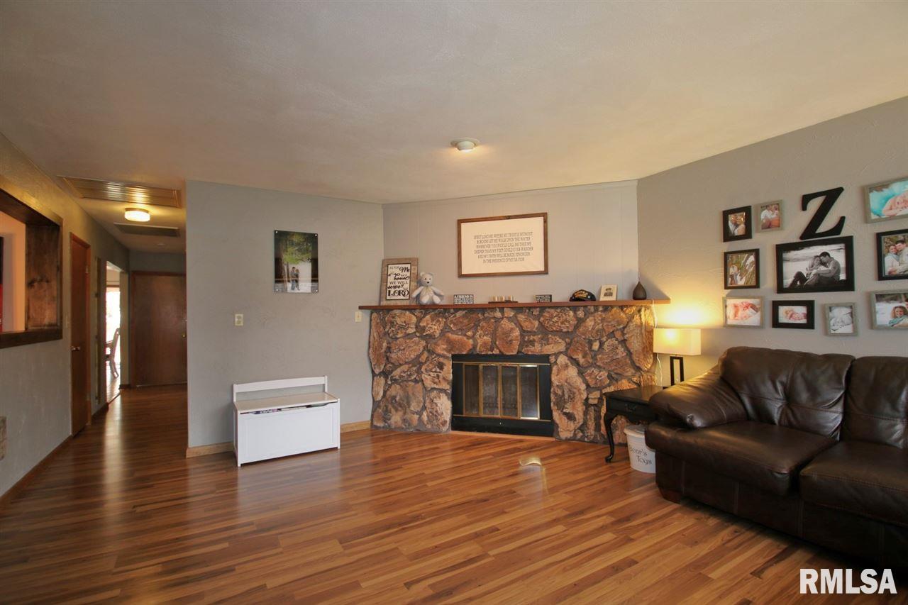 5222 West Monroe Road Bartonville, IL 61607 - Photo 11 of 29 Gallery Image 11