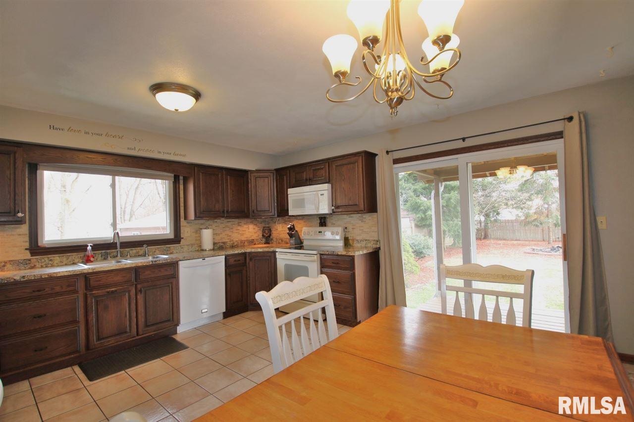5222 West Monroe Road Bartonville, IL 61607 - Photo 6 of 29 Gallery Image 6