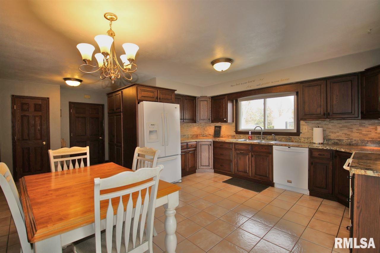 5222 West Monroe Road Bartonville, IL 61607 - Photo 7 of 29 Gallery Image 7