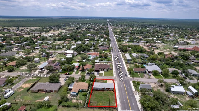 $140,000 | 803 East Edwards Street, Crystal City, TX 78839