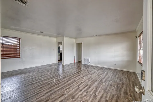 $140,000 | 803 East Edwards Street, Crystal City, TX 78839