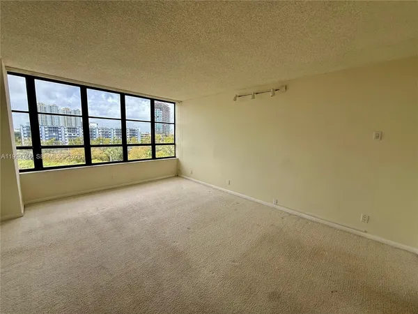 $2,550 | 500 Three Islands Boulevard, Unit 314, Hallandale Beach, FL 33009