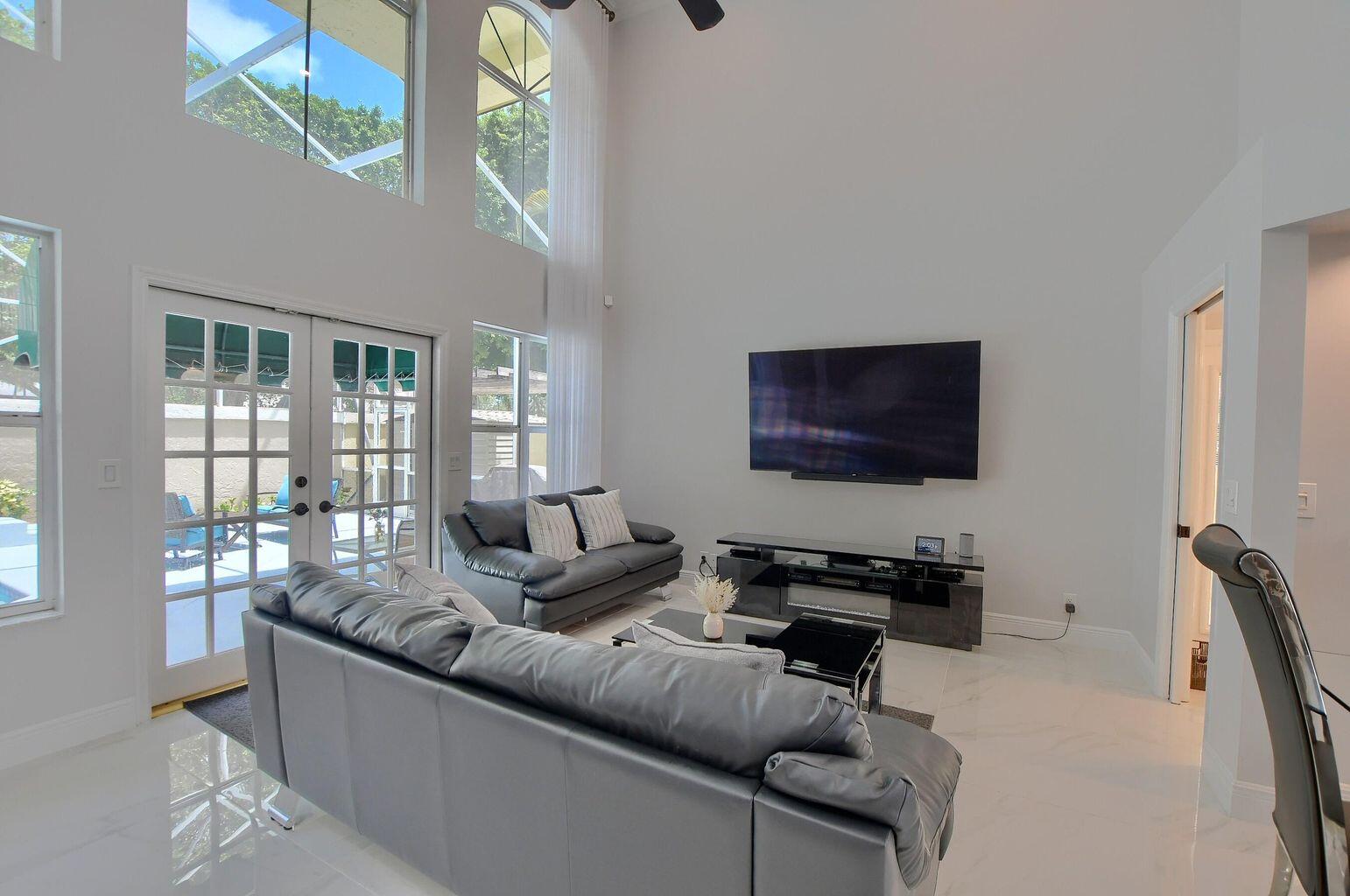 23157 Boca Club Colony Circle Boca Raton, FL 33433 - Photo 10 of 40 20220618103617874663000000-o