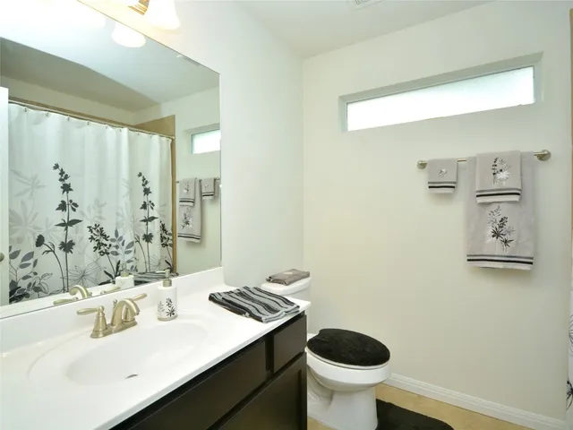 $1,775 | 219 Valley Oaks Loop, Georgetown, TX 78626