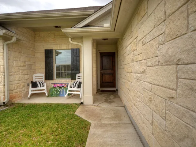 $1,775 | 219 Valley Oaks Loop, Georgetown, TX 78626