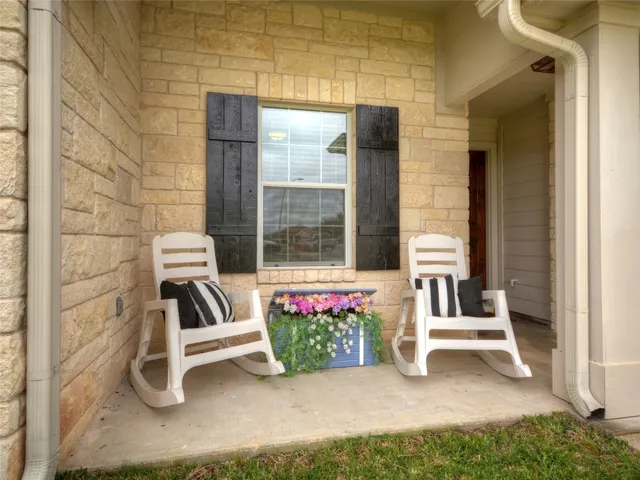 $1,775 | 219 Valley Oaks Loop, Georgetown, TX 78626