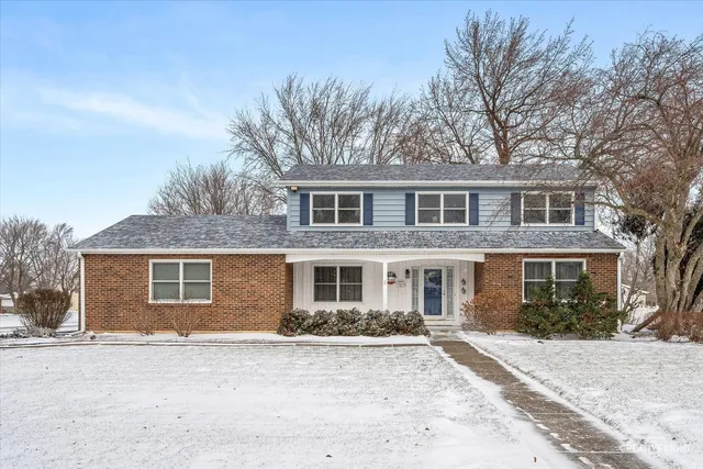 $439,000 | 2477 West Downer Place, Aurora, IL 60506