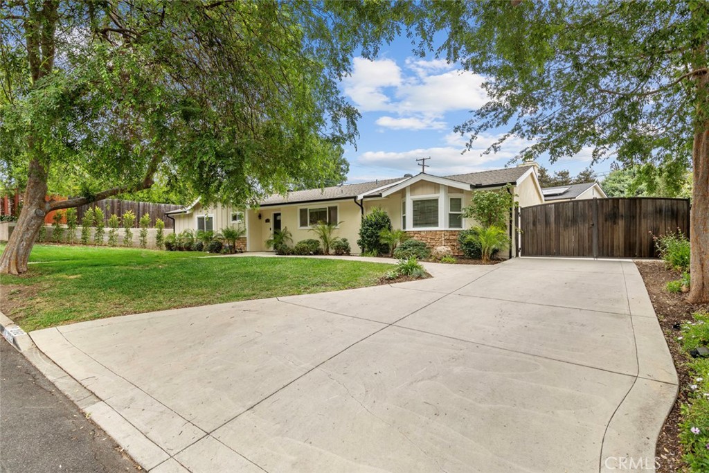 2162 Montgomery Road Thousand Oaks, CA 91360 - Photo 1 of 26 a front view of house with yard and green space